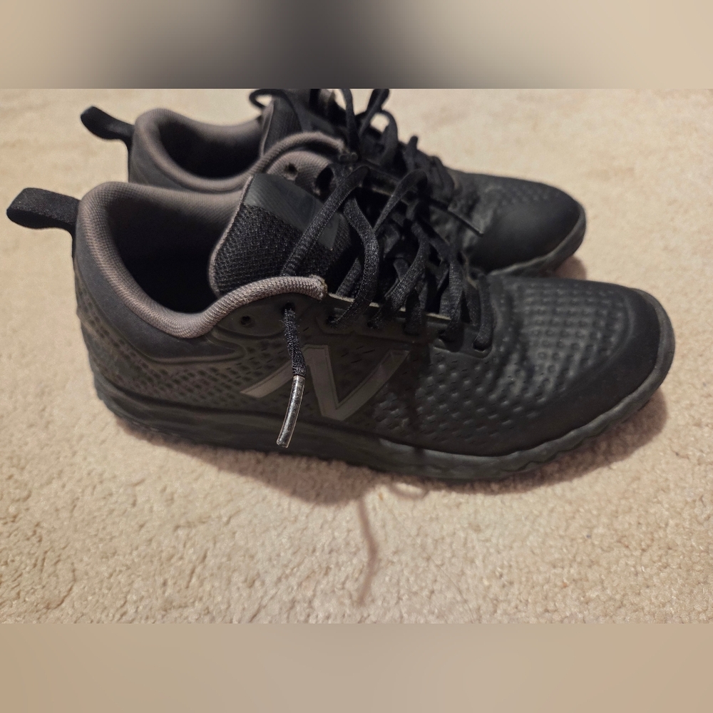 New Balance Men's Black Athletic Running Shoes